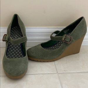 Tommy Hilfiger heels, they are in good condition